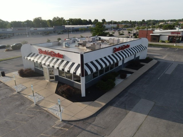 Single Occupancy Property Photo - Steak n Shake